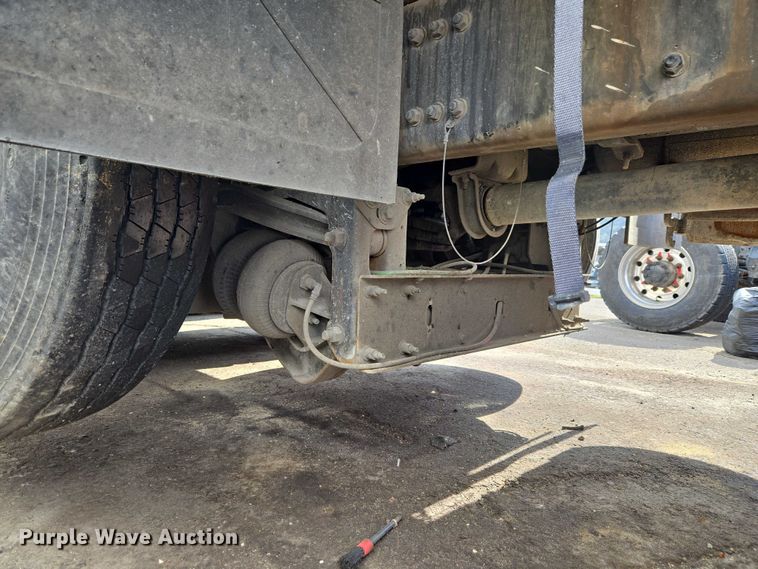 image for item YA2730 2020 Freightliner 114SD volumetric concrete mixer truck