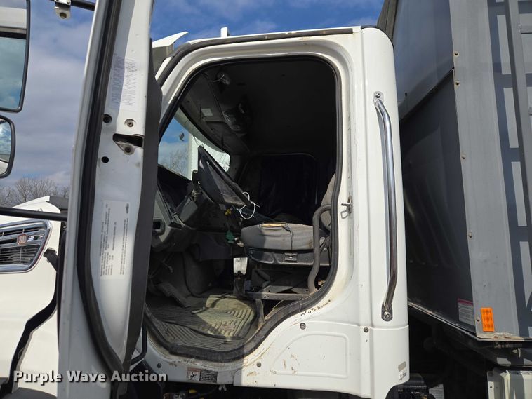 image for item YA2730 2020 Freightliner 114SD volumetric concrete mixer truck