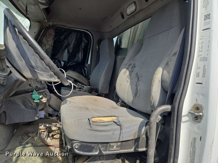 image for item YA2730 2020 Freightliner 114SD volumetric concrete mixer truck