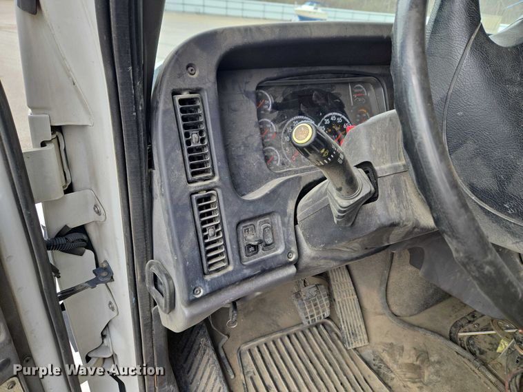 image for item YA2730 2020 Freightliner 114SD volumetric concrete mixer truck