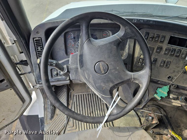 image for item YA2730 2020 Freightliner 114SD volumetric concrete mixer truck