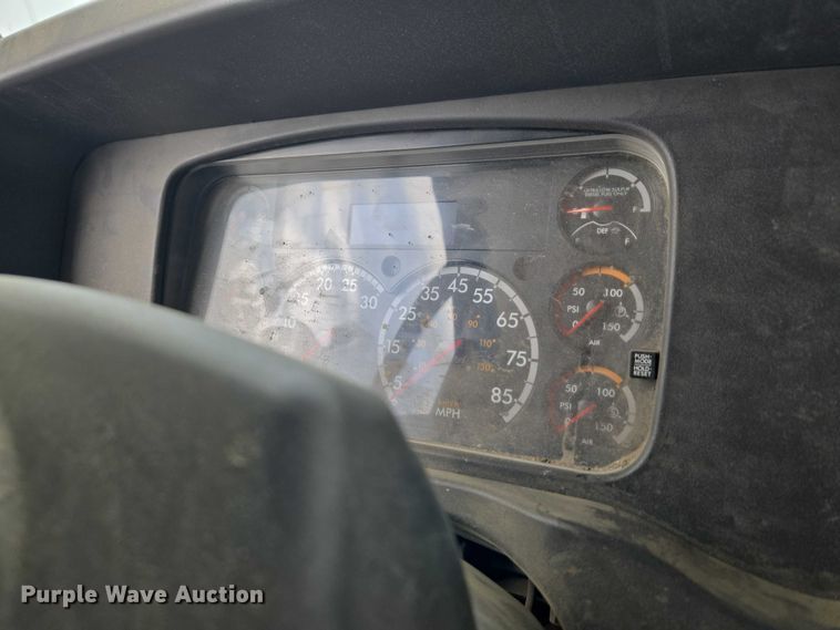 image for item YA2730 2020 Freightliner 114SD volumetric concrete mixer truck