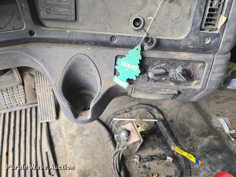 image for item YA2730 2020 Freightliner 114SD volumetric concrete mixer truck