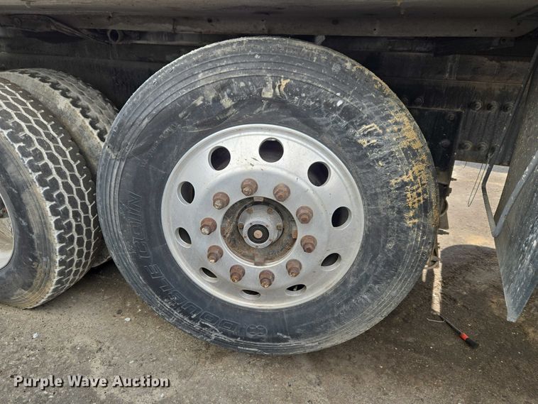 image for item YA2730 2020 Freightliner 114SD volumetric concrete mixer truck