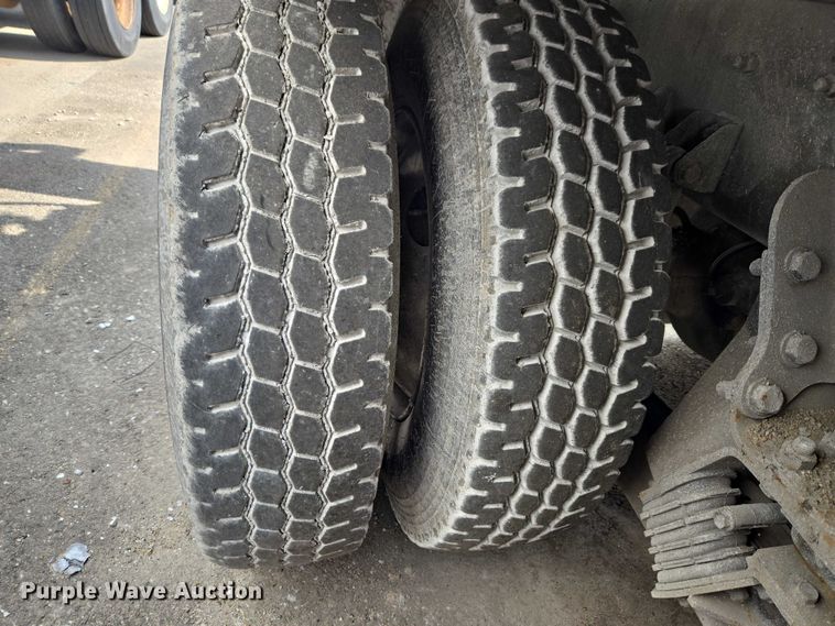 image for item YA2730 2020 Freightliner 114SD volumetric concrete mixer truck