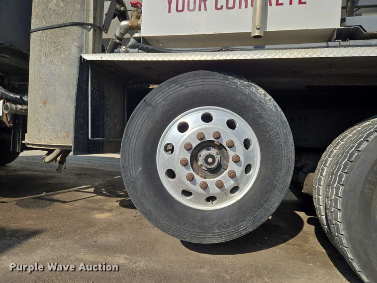 image for item YA2730 2020 Freightliner 114SD volumetric concrete mixer truck