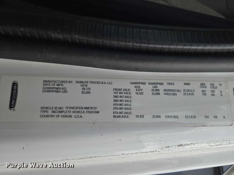 image for item YA2730 2020 Freightliner 114SD volumetric concrete mixer truck