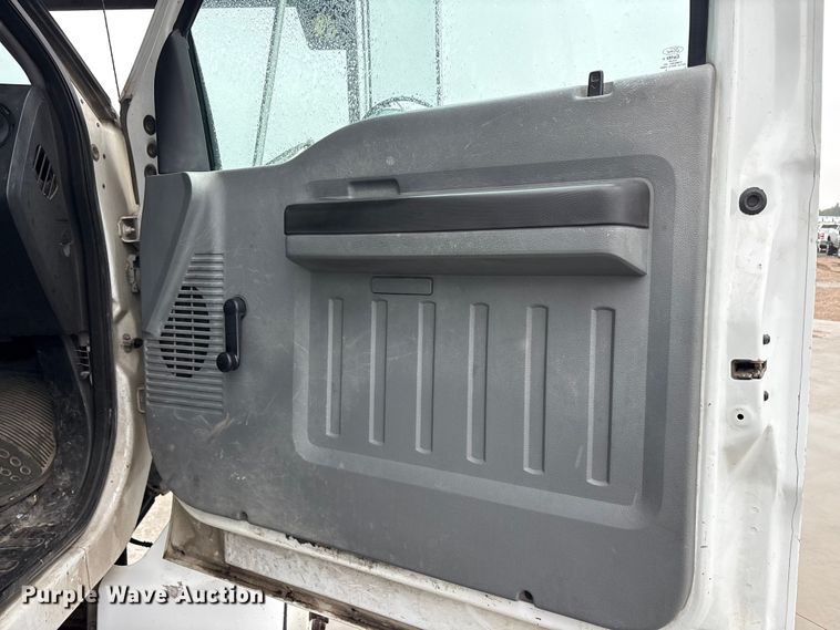 image for item YA2805 2015 Ford F750 Super Duty forestry bucket truck