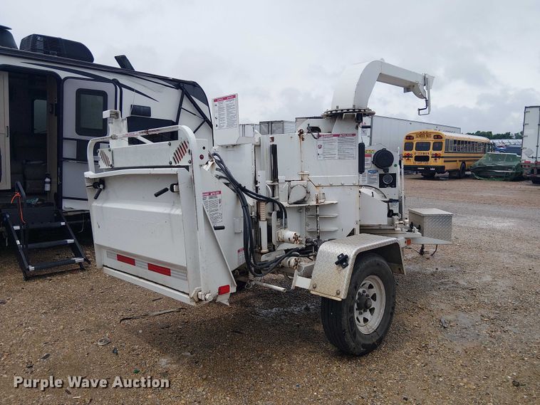 image for item YA2809 2020 Bandit 200UC wood chipper