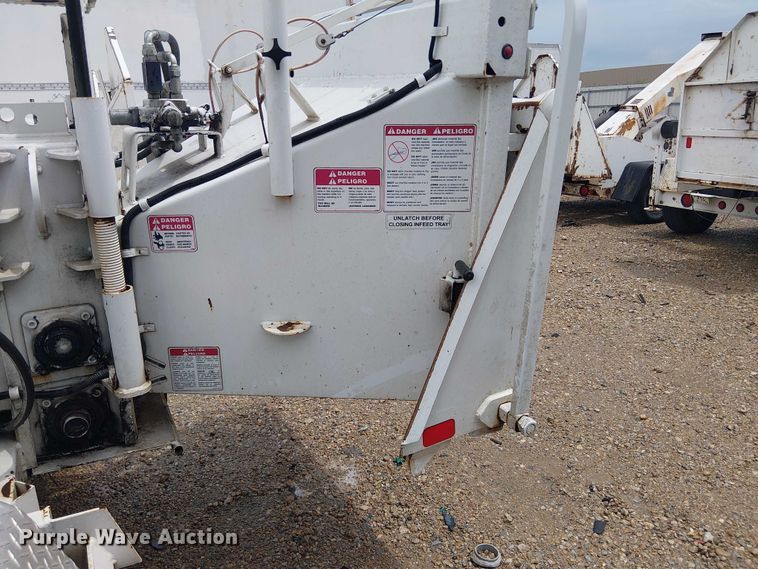 image for item YA2809 2020 Bandit 200UC wood chipper
