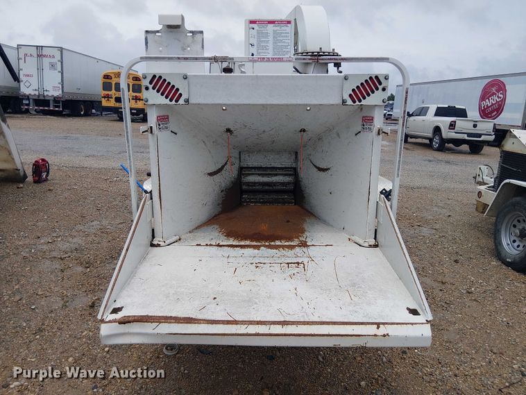 image for item YA2809 2020 Bandit 200UC wood chipper
