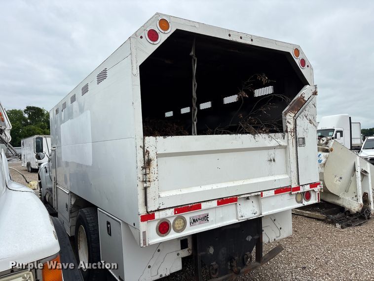 image for item YA2813 2011 Ford F750 Super Duty chipper truck