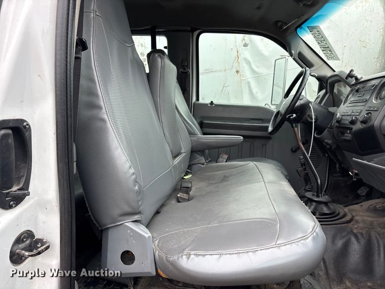image for item YA2813 2011 Ford F750 Super Duty chipper truck