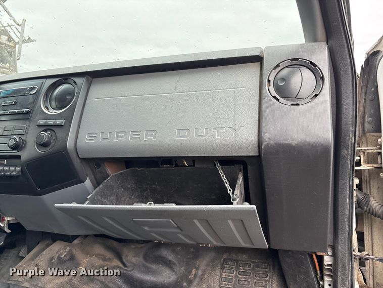 image for item YA2813 2011 Ford F750 Super Duty chipper truck
