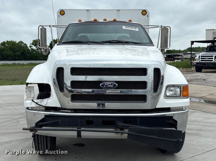 image for item YA2814 2015 Ford F650 Super Duty chipper truck