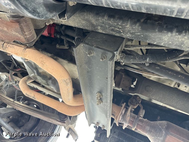 image for item YA2814 2015 Ford F650 Super Duty chipper truck
