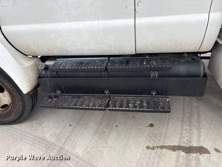 image for item YA2814 2015 Ford F650 Super Duty chipper truck