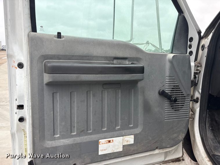 image for item YA2814 2015 Ford F650 Super Duty chipper truck