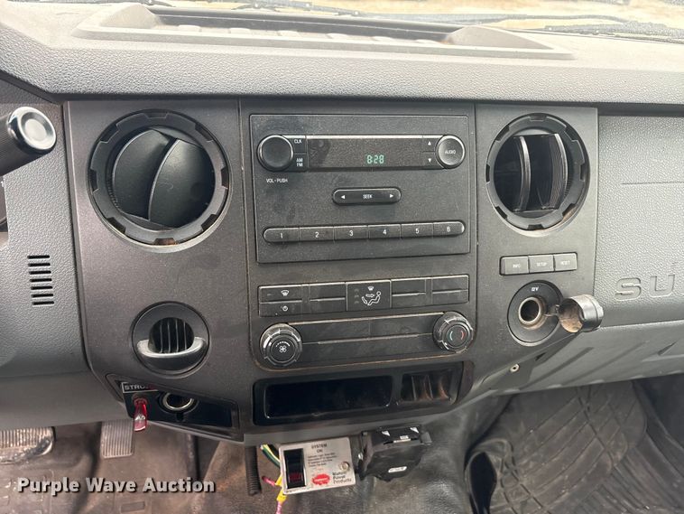 image for item YA2814 2015 Ford F650 Super Duty chipper truck