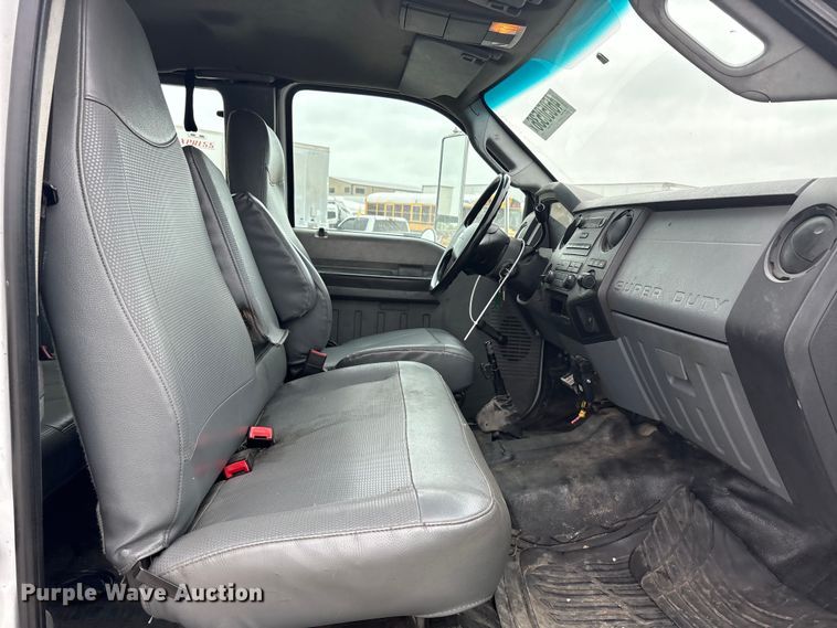 image for item YA2814 2015 Ford F650 Super Duty chipper truck