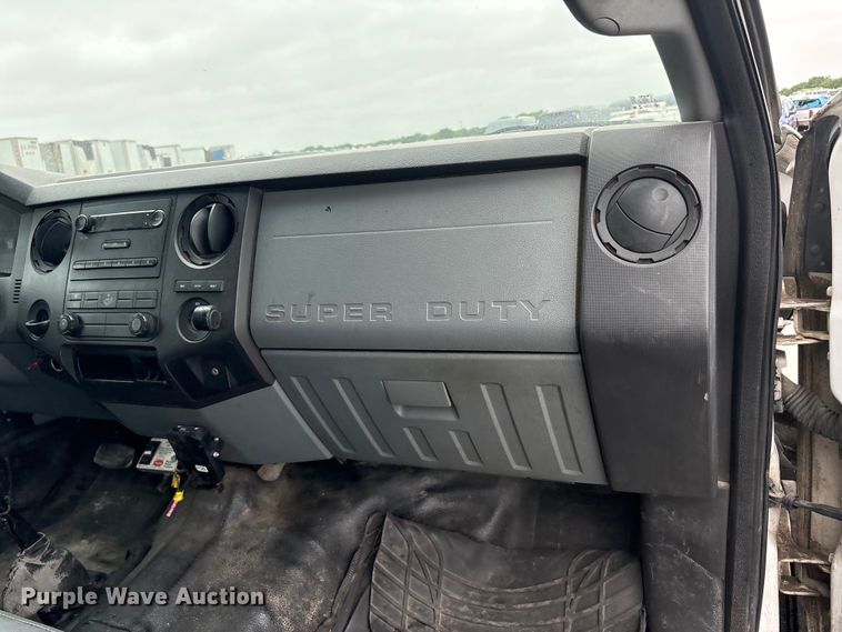 image for item YA2814 2015 Ford F650 Super Duty chipper truck