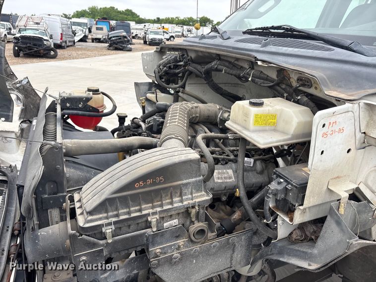 image for item YA2814 2015 Ford F650 Super Duty chipper truck