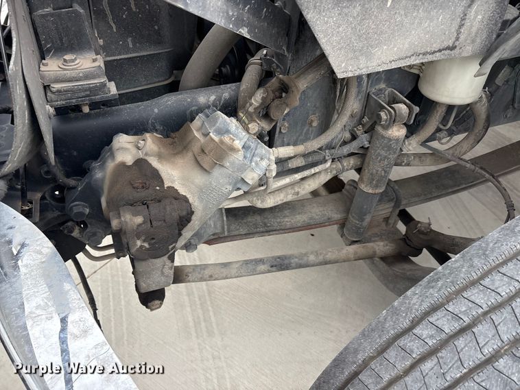 image for item YA2814 2015 Ford F650 Super Duty chipper truck