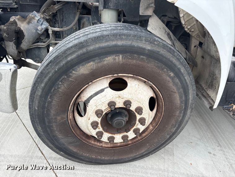 image for item YA2814 2015 Ford F650 Super Duty chipper truck