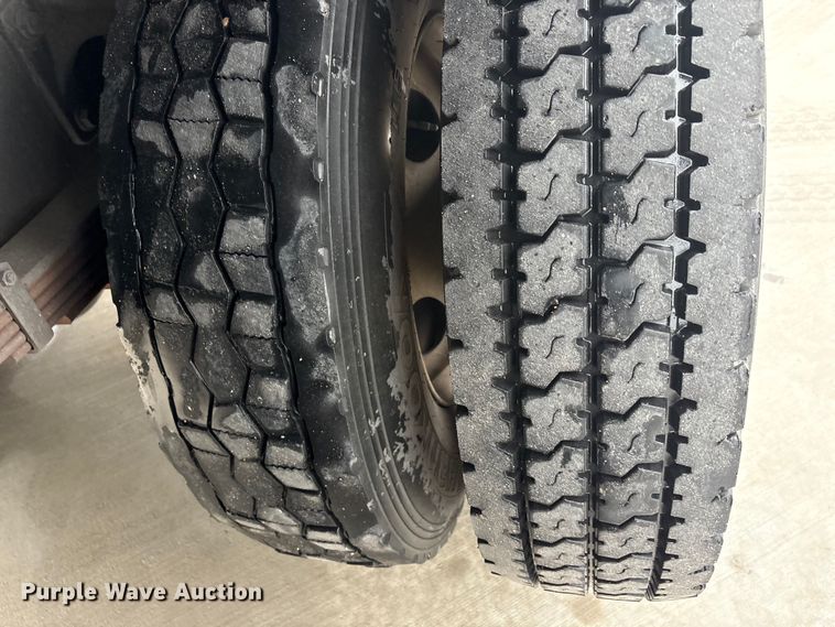 image for item YA2814 2015 Ford F650 Super Duty chipper truck