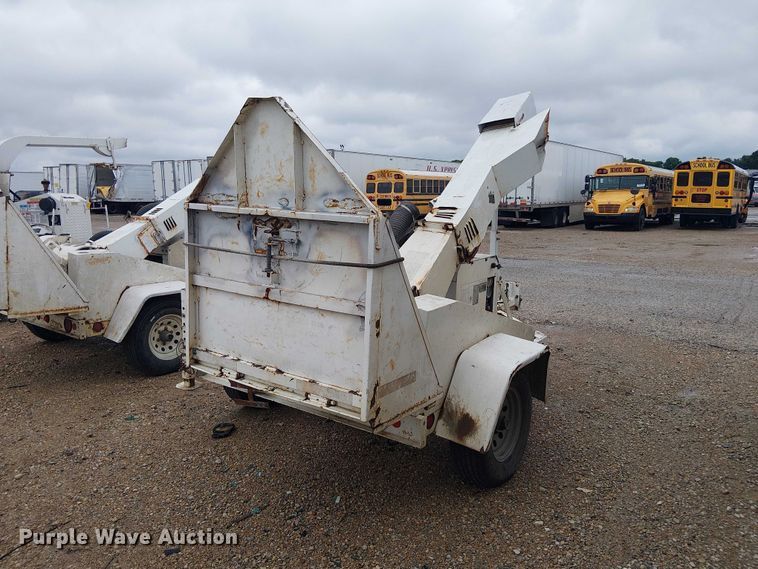 image for item YA2816 2005 Woodchuck 12A wood chipper
