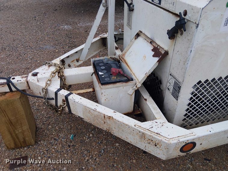 image for item YA2816 2005 Woodchuck 12A wood chipper