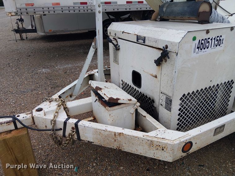 image for item YA2816 2005 Woodchuck 12A wood chipper