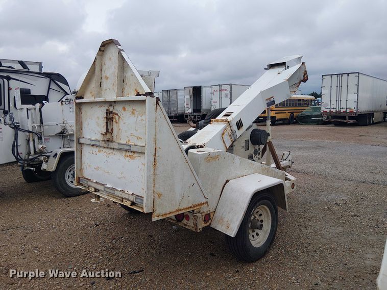 image for item YA2817 2005 Woodchuck WC12A wood chipper