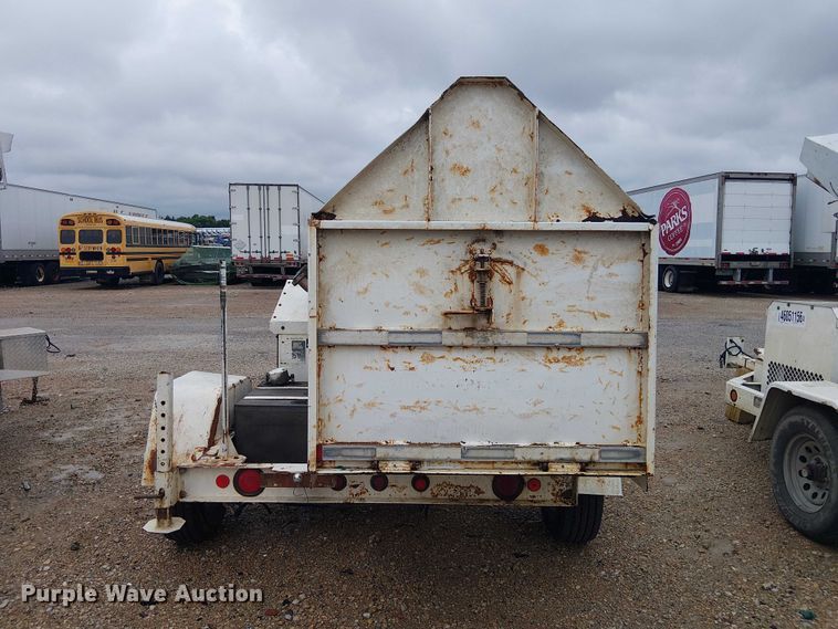 image for item YA2817 2005 Woodchuck WC12A wood chipper