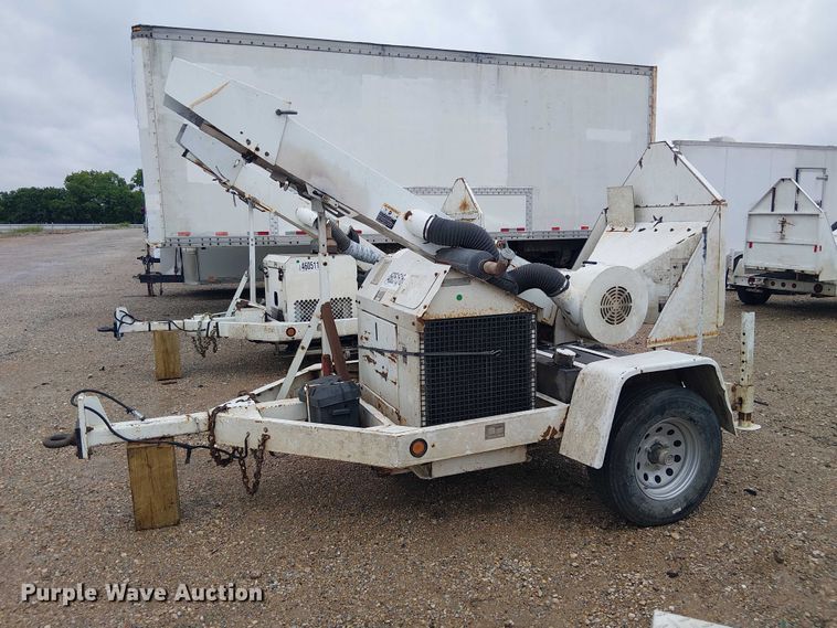 image for item YA2817 2005 Woodchuck WC12A wood chipper