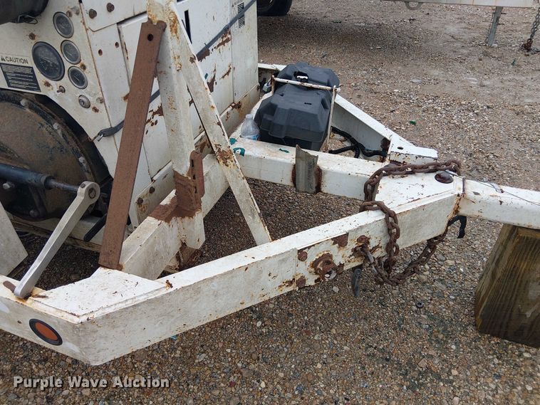 image for item YA2817 2005 Woodchuck WC12A wood chipper