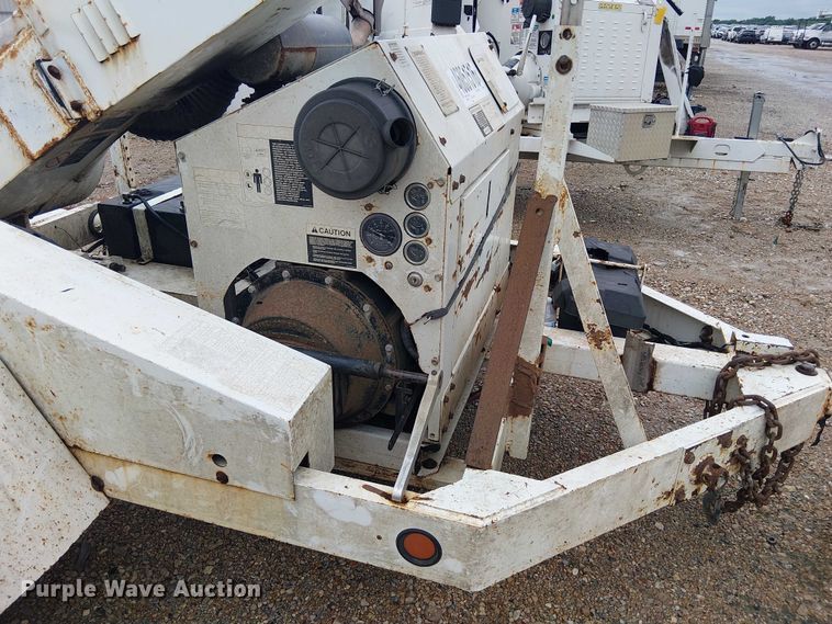 image for item YA2817 2005 Woodchuck WC12A wood chipper