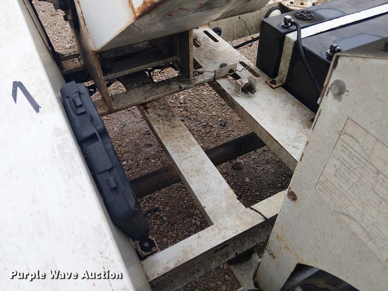 image for item YA2817 2005 Woodchuck WC12A wood chipper