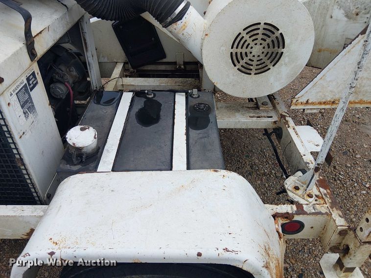 image for item YA2817 2005 Woodchuck WC12A wood chipper