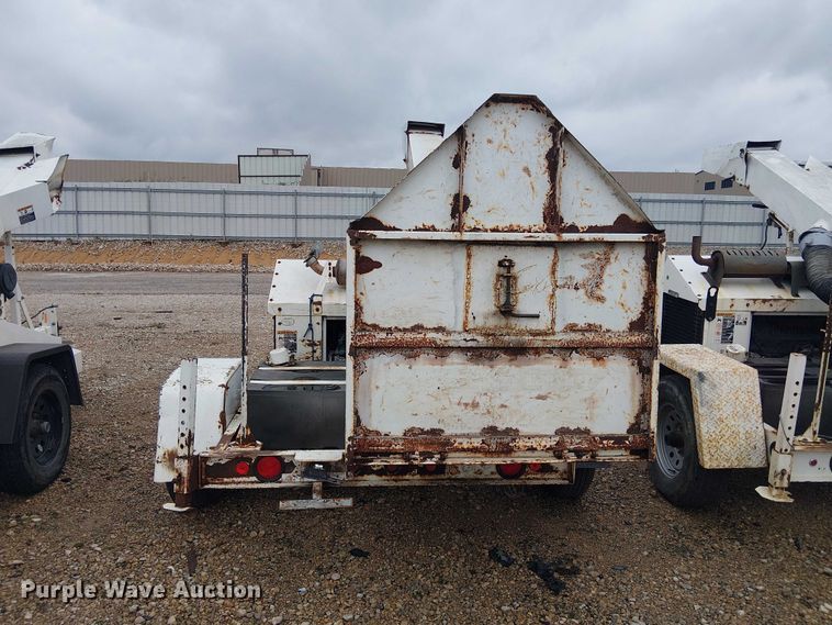 image for item YA2818 2006 Woodchuck WC12B wood chipper