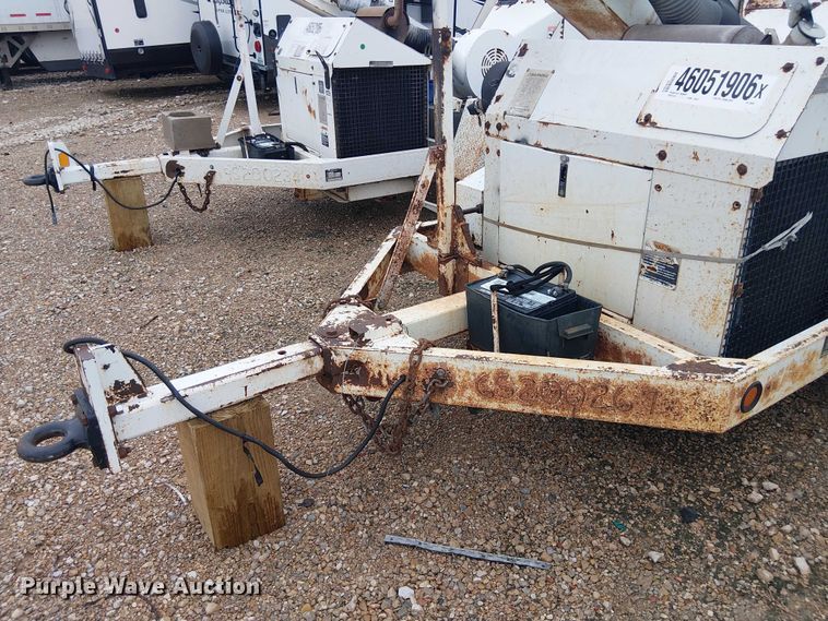 image for item YA2818 2006 Woodchuck WC12B wood chipper