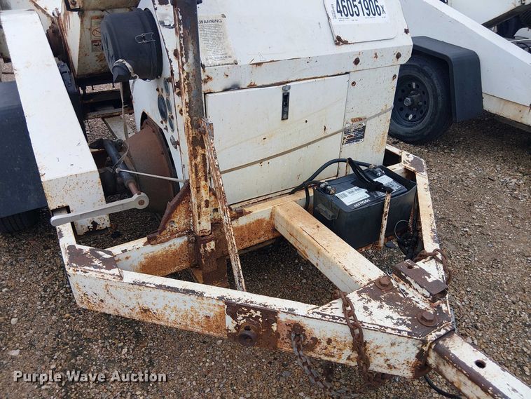image for item YA2818 2006 Woodchuck WC12B wood chipper
