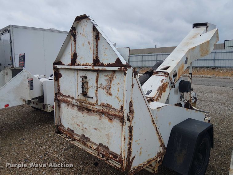image for item YA2818 2006 Woodchuck WC12B wood chipper