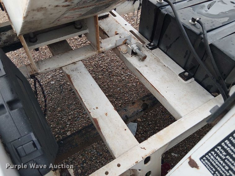 image for item YA2819 2009 Altec WC126 wood chipper