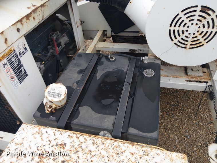 image for item YA2819 2009 Altec WC126 wood chipper