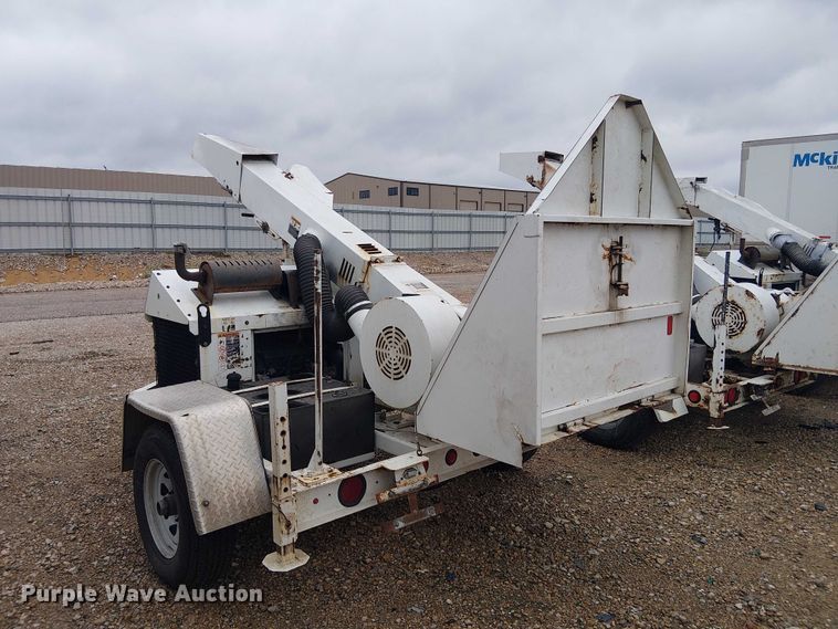 image for item YA2820 2009 Altec WC126 wood chipper