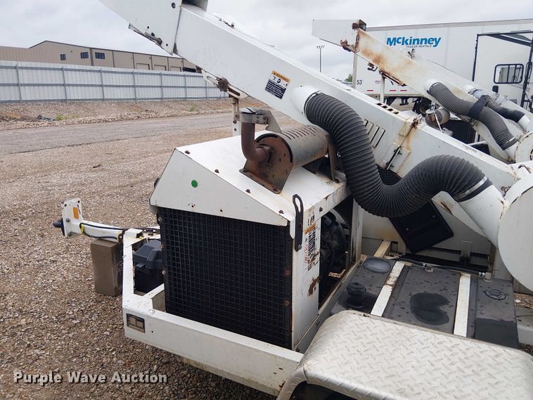 image for item YA2820 2009 Altec WC126 wood chipper