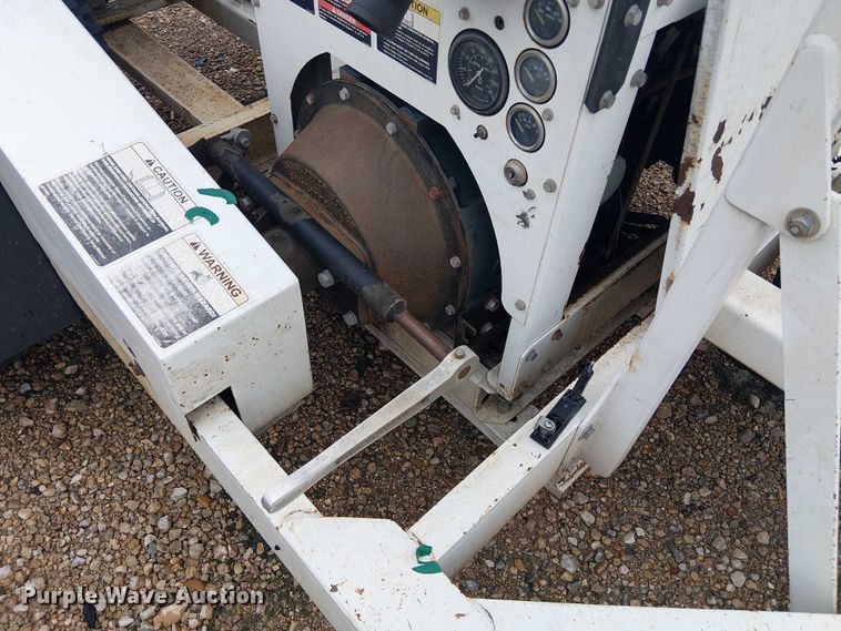 image for item YA2820 2009 Altec WC126 wood chipper