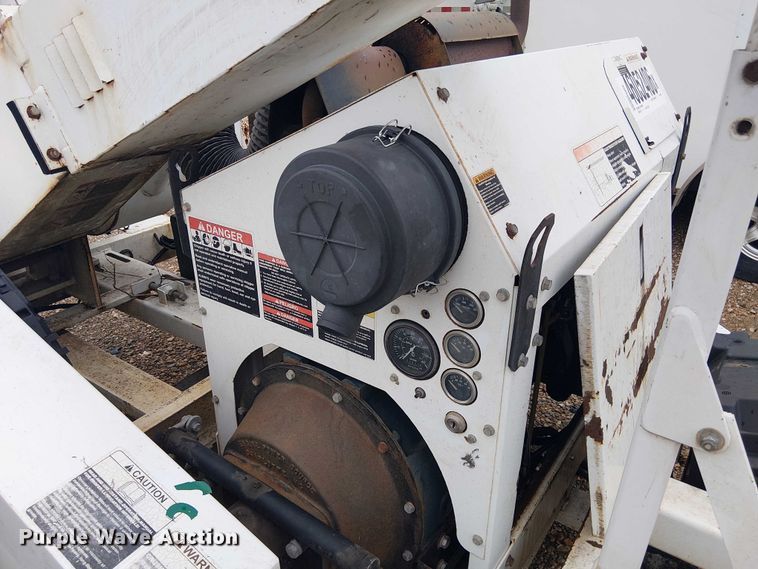 image for item YA2820 2009 Altec WC126 wood chipper