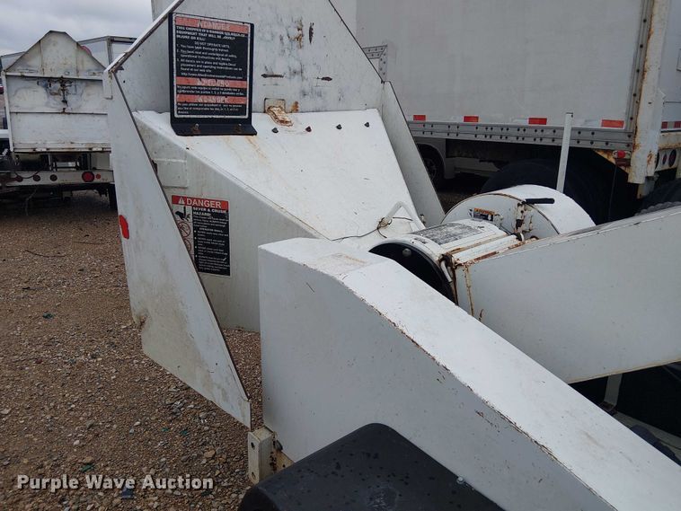 image for item YA2820 2009 Altec WC126 wood chipper